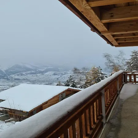 Chalet In With Balcony *