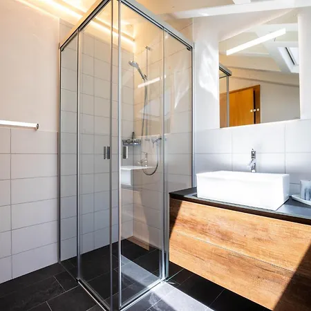 Chalet In With Balcony