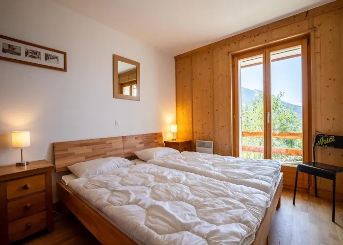 In With Balcony Chalé