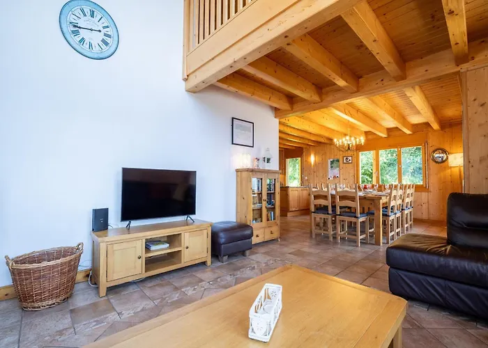 In With Balcony Chalé