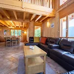 In With Balcony Chalet