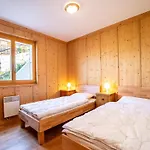 Chalet In With Balcony